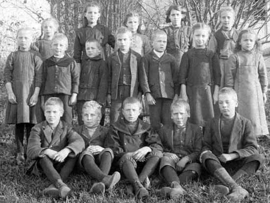 nanny010.jpg (41297 bytes)